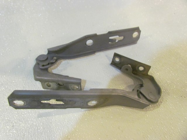 2006 Audi S4 Hood Hinge Set