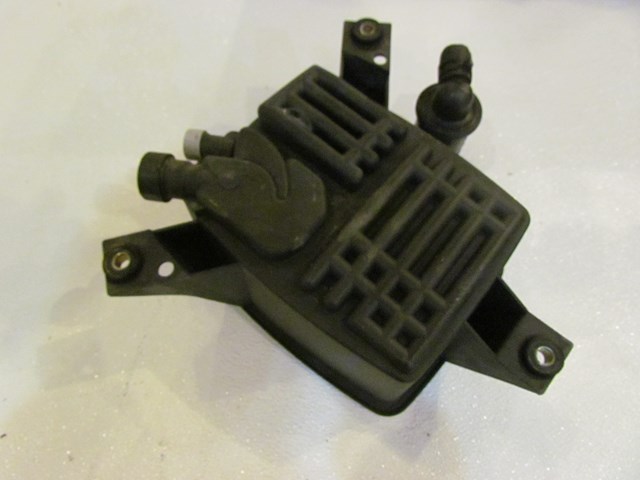 2006 2007 Audi S4 Fuel Vapor Canister 8E0 201 799