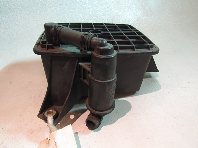 2006 2007 Audi S4 Fuel Vapor Canister 8E0 201 799