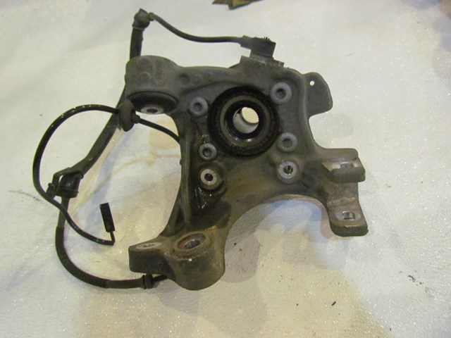 2006 Audi S4 RH Passenger Rear Spindle w/ABS Sensor
