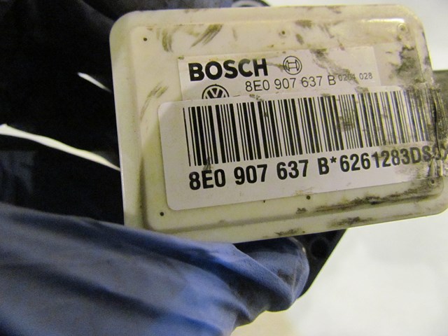 2006 Audi S4 YAW Rate Sensor 8E0 907 637