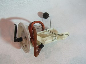 2006 Audi S4 Fuel Sending Unit 8E0 201 317