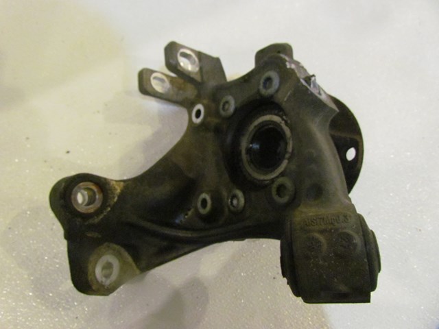 2006 Audi S4 LH Driver Rear Spindle