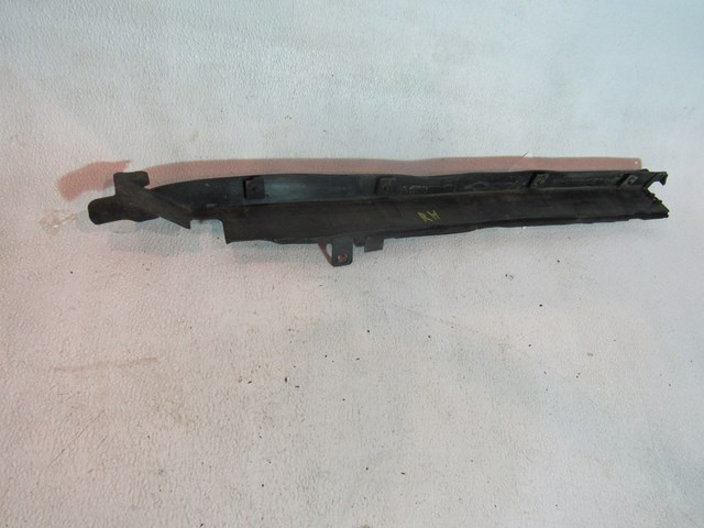 2007 Infiniti M35 RH Passenger Hood / Fender Seal OEM 65820EG010