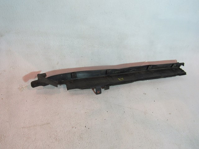 2007 Infiniti M35 RH Passenger Hood / Fender Seal OEM 65820EG010