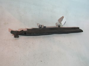 2007 Infiniti M35 RH Passenger Hood / Fender Seal OEM 65820EG010