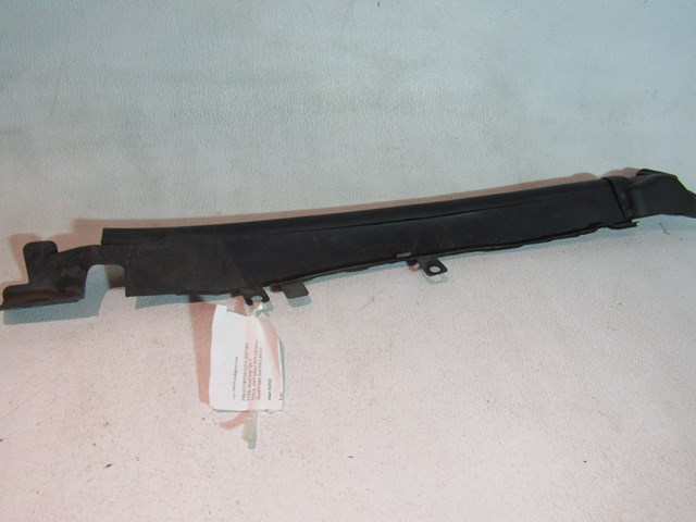 2007 Infiniti M35 LH Driver Hood / Fender Seal OEM 65821 EG010