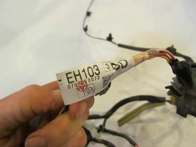 2007 Infiniti M35 RH Pass Rear Door Wiring 24126 EH103