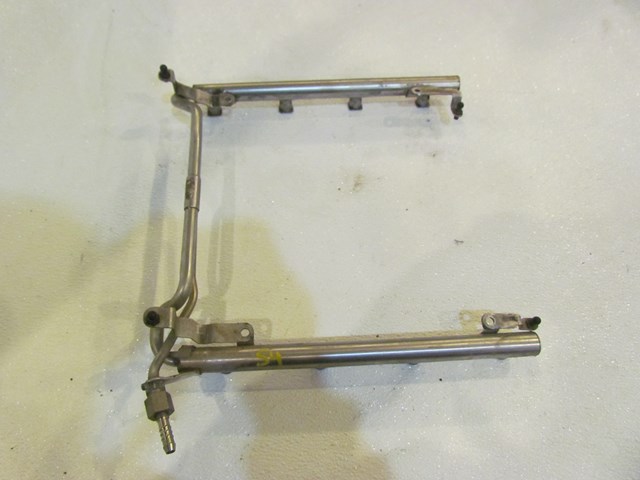 2006 Audi S4 Fuel Rail 079 133 681