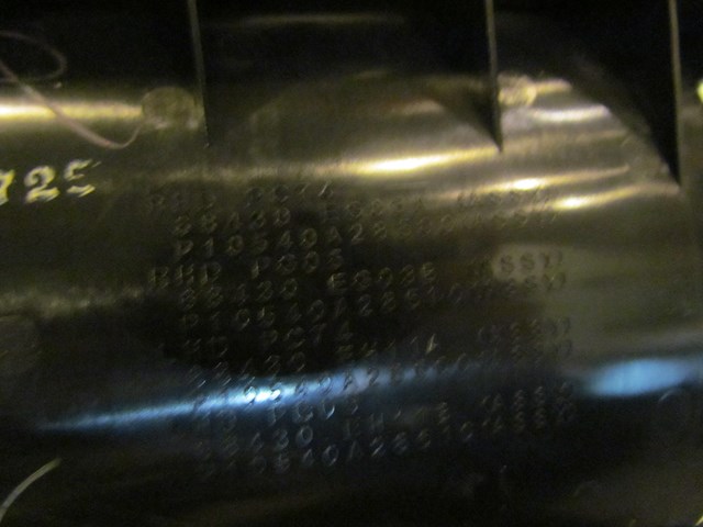 2007 Infiniti M35 Cup Holder w/Insert 68430EG000