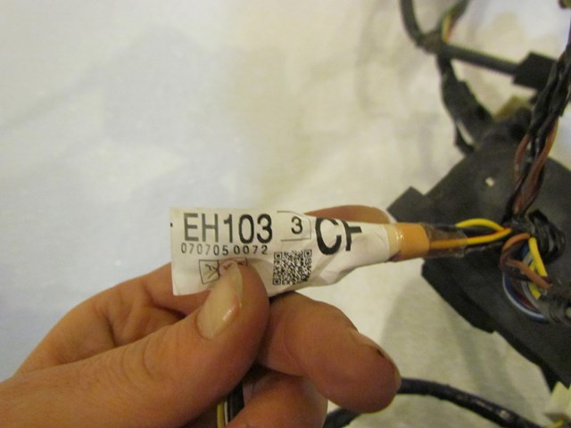 2007 Infiniti M35 Front RH Passenger Door Wiring 24124 EH103