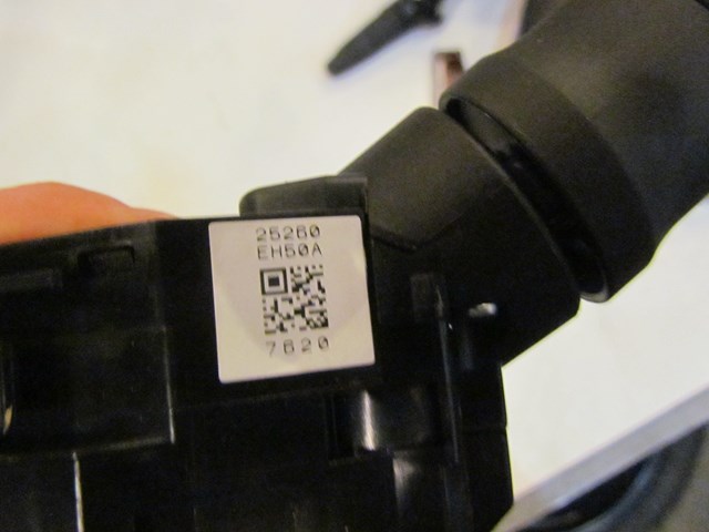 2007 Infiniti M35 Wiper Column Switch 25260 EH60A