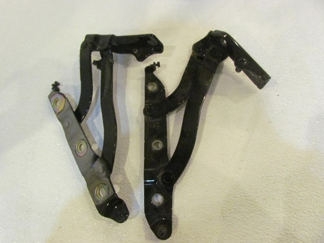 2007 Infiniti M35 Trunk Hinges Set