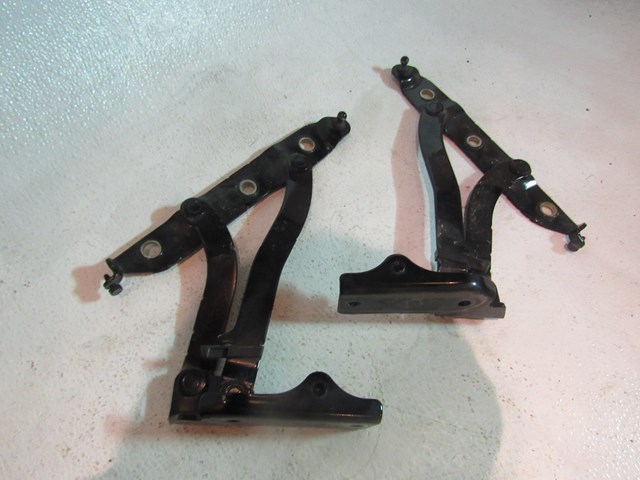 2007 Infiniti M35 Trunk Hinges Set