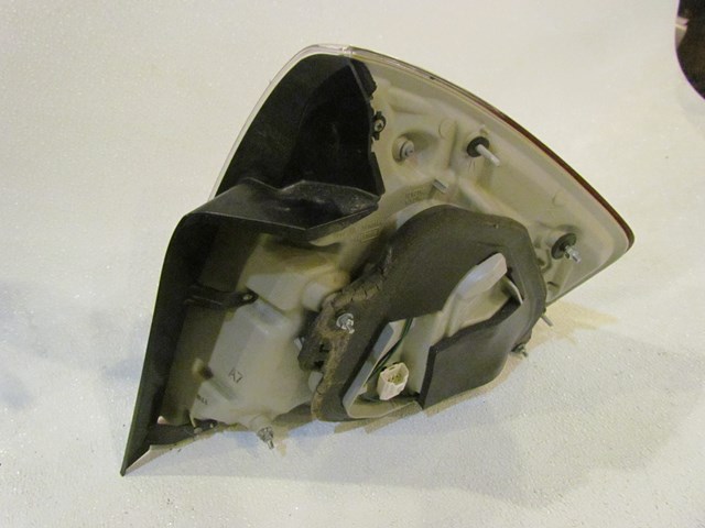 2007 Infiniti M35 LH Driver Tail Light
