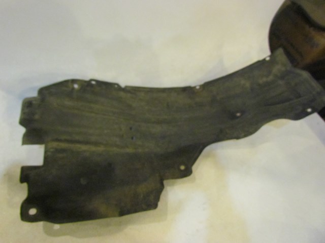 2007 Infiniti M35 Front RH Passenger Fender Liner Rear Portion