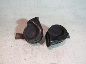 2007 Infiniti M35 Horn Set