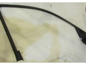 2007 Infiniti M35 LH Driver Front Window Trim w/Tweeter