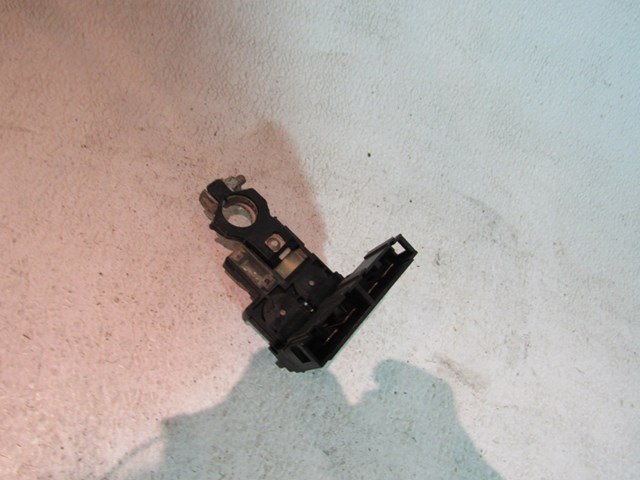 2007 Infiniti M35 Positive Battery Terminal