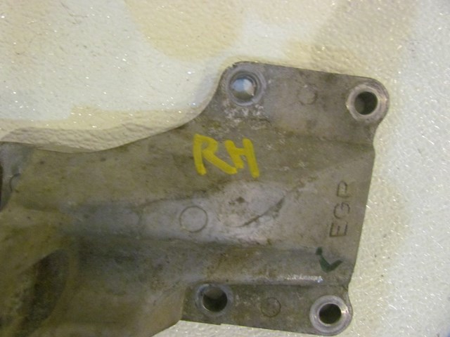 2007 Infiniti M35 RH Passenger Engine Mount