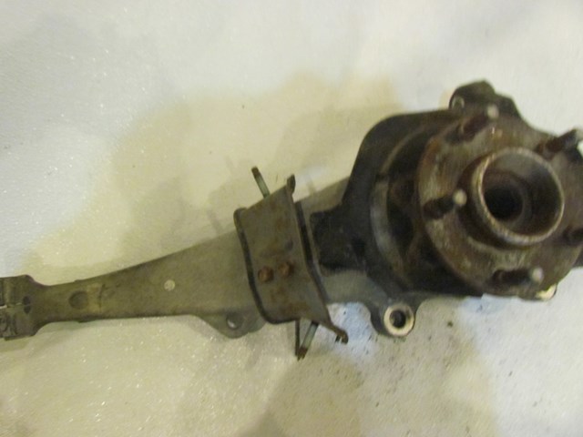 2007 Infiniti M35 RWD Front LH Driver Spindle