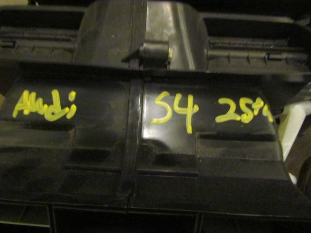 2006 Audi S4 Heater Core Assembly 8E1 820 005