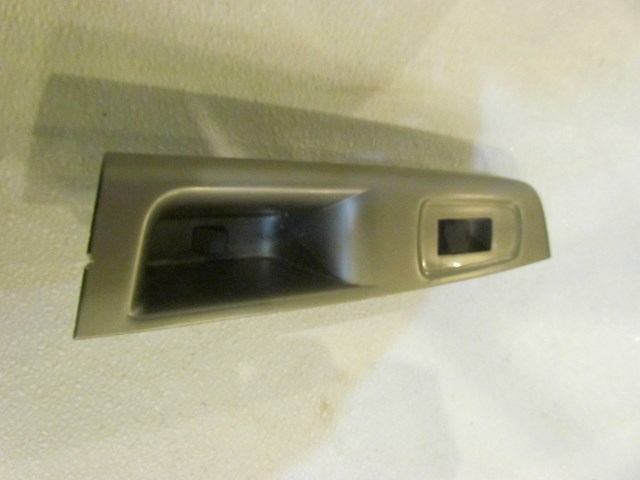 2008 Subaru WRX Rear RH Passenger Door Switch w/Trim