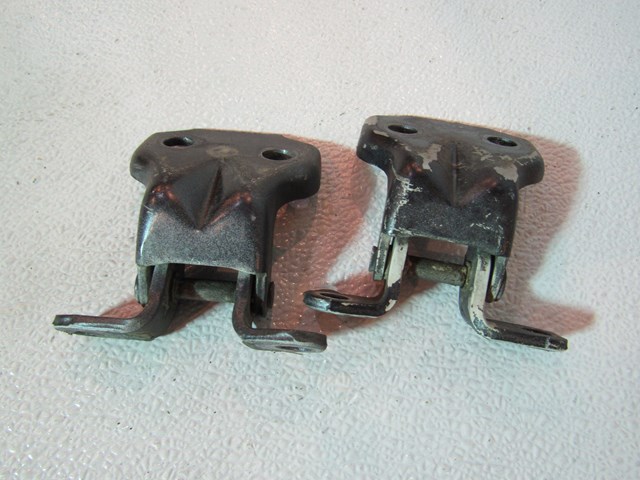 2008 Subaru WRX Front RH Passenger Door Hinge