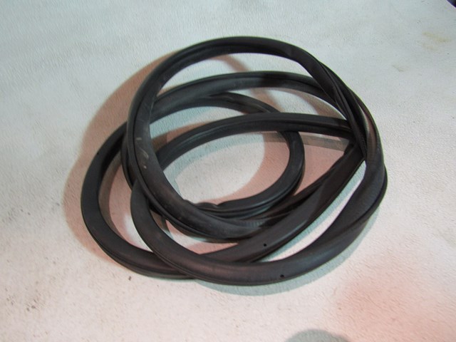 2008 Subaru WRX Front RH Passenger Door Seal