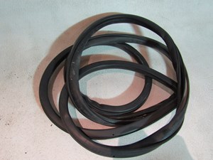 2008 Subaru WRX Front RH Passenger Door Seal