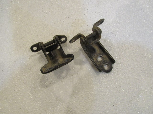 2008 Subaru WRX Rear RH Passenger Door Hinges