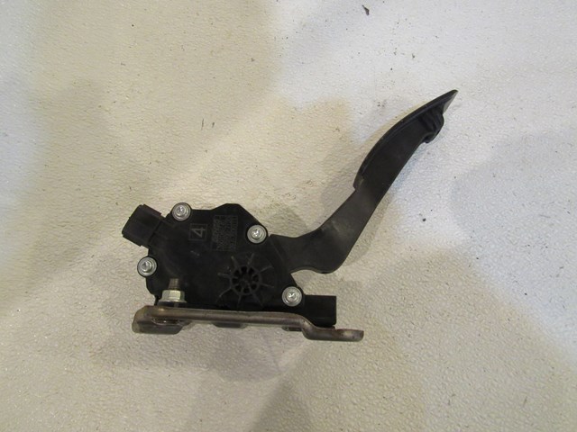 2008 Subaru WRX MT Gas Pedal 36010AG140