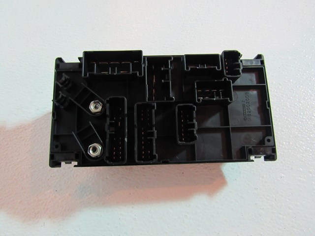 2008 Subaru WRX Turbo MT Engine Fuse Box 82241FG020