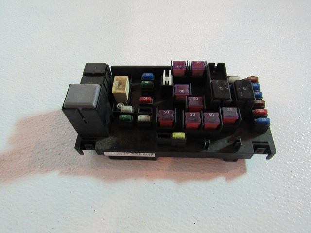 2008 Subaru WRX Turbo MT Engine Fuse Box 82241FG020
