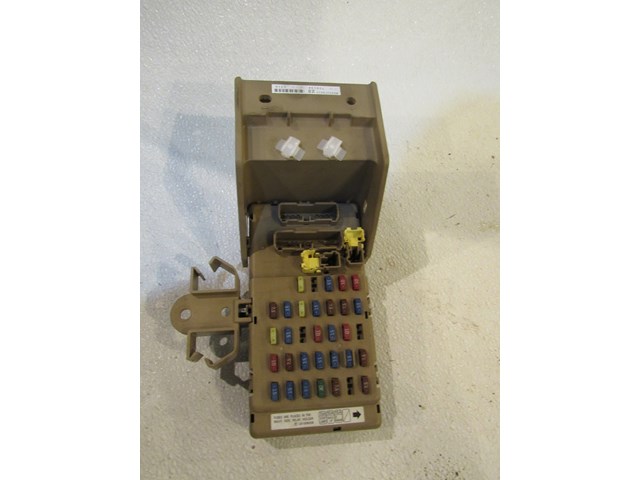 2008 Subaru WRX Interior Fuse Box 82201FG010