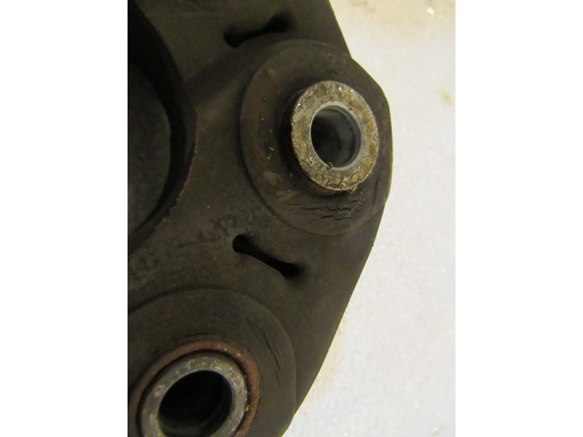 2006 BMW M5 SMG Transmission Output With Guibo/Driveshaft Bushing  2 282 573