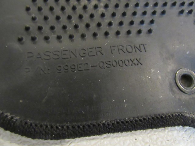 2007 Infiniti M35 Front RH Passenger Floor Mat 999E2-QS000XX