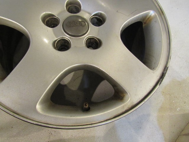 1997 Audi A8 Wheel - 4D0 601 025 - 16 x 7 Inch