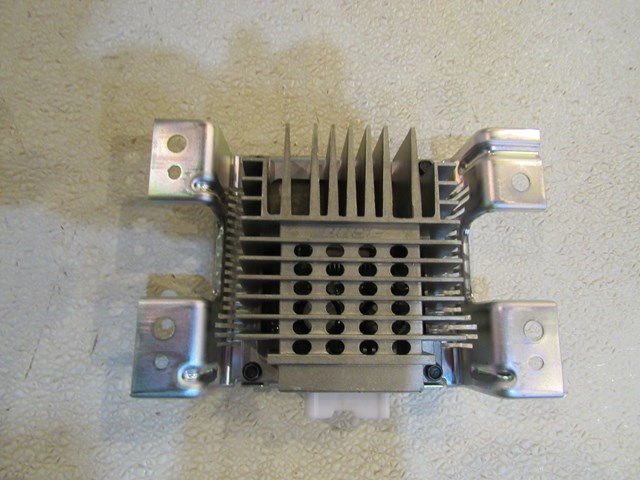 2012 Infiniti G37 Coupe Small Bose Amplifier 28060 JL01A