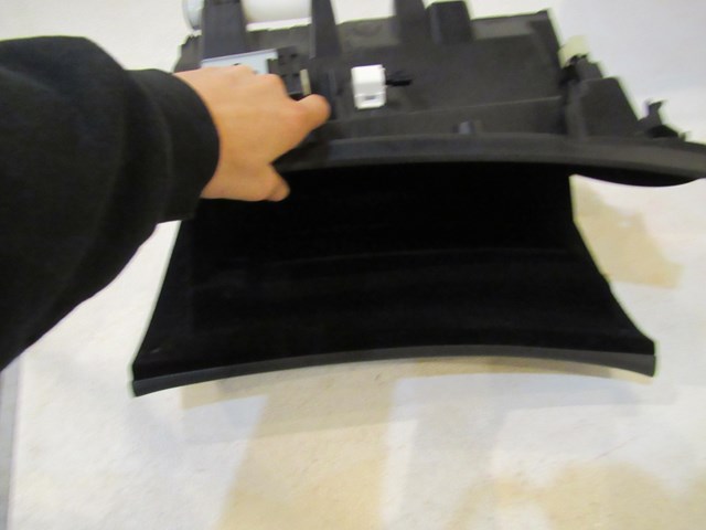 2012 Infiniti G37 Coupe RH Passenger Glove Box Assembly