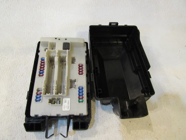 2012 Infiniti G37 Coupe IPDM Fuse Box 284B71BN3A