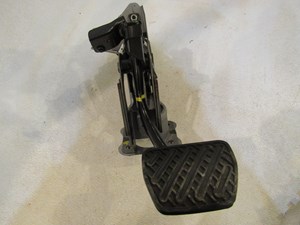 2012 Infiniti G37 Coupe AT Brake Pedal