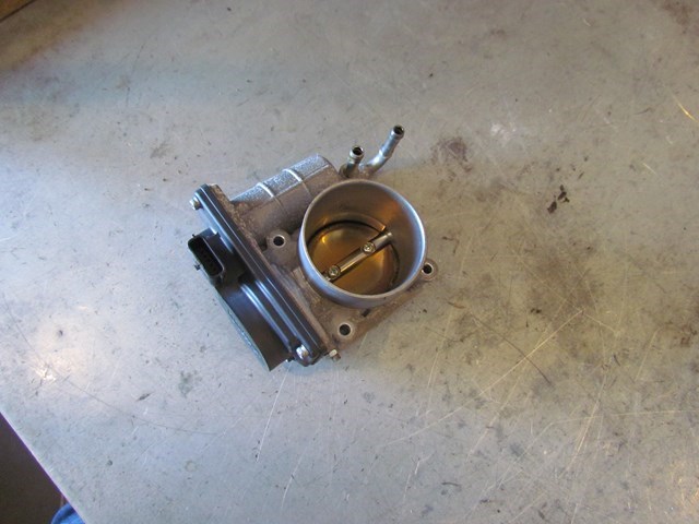 2010 Infiniti G37x Sedan LH Driver Throttle Body