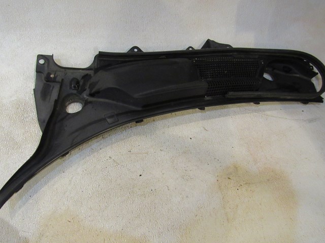 2007 Nissan 350z LH Driver Wiper Cowl w/Seal 66863 CD010