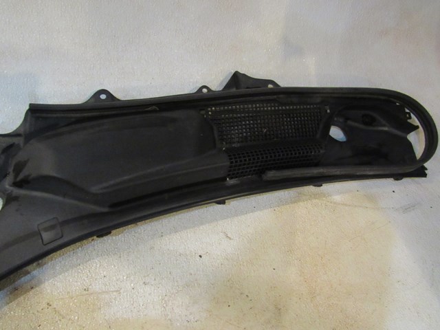 2007 Nissan 350z LH Driver Wiper Cowl w/Seal 66863 CD010