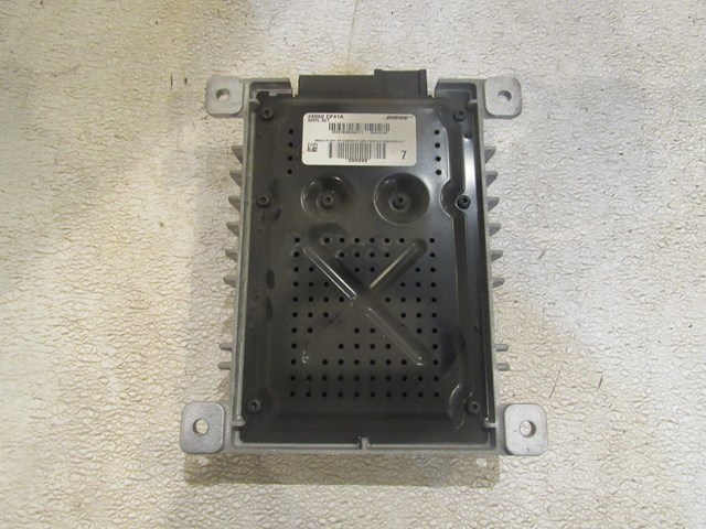 2007 Nissan 350z Convertible Bose Amplifier