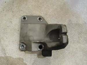 2007 Nissan 350z LH Driver Engine Bracket