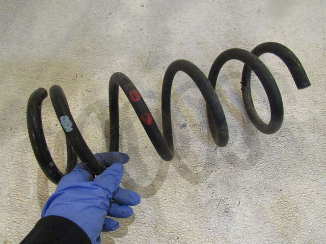 2007 Nissan 350z Convertible Rear LH Driver Coil Spring