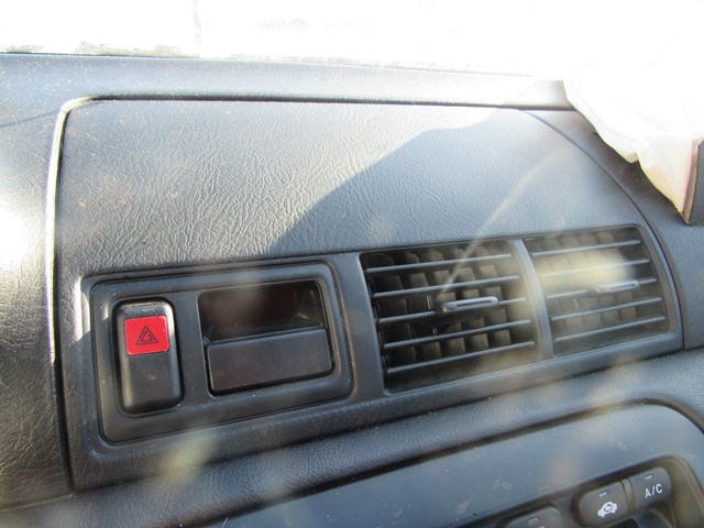 97-01 HONDA PRELUDE CENTER DASH A/C VENTS TRIM PANEL SWITCH CLOCK