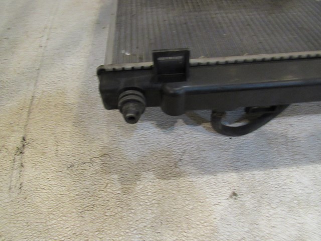 2007 Nissan 350z Aftermarket Radiator-Missing 1 Pin